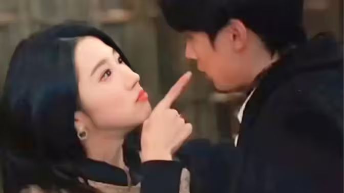 總裁夫人當膩了，今天開始好好打工(全集)