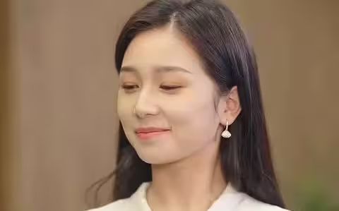 紅薯當(dāng)彩禮，迎娶百億女總裁（我把紅薯賣了十個億）(全集)